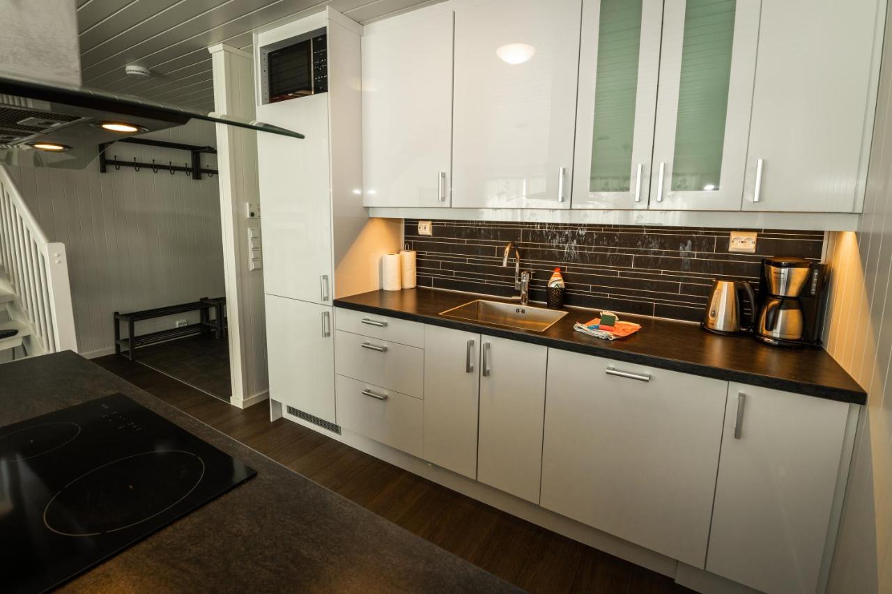 Lofoten Rorbu Lodge Offersoya Екстер'єр фото